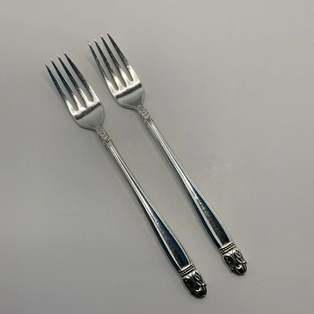 2  International  Holmes & Edwards DANISH PRINCESS Silverplate Dinner Forks 1938